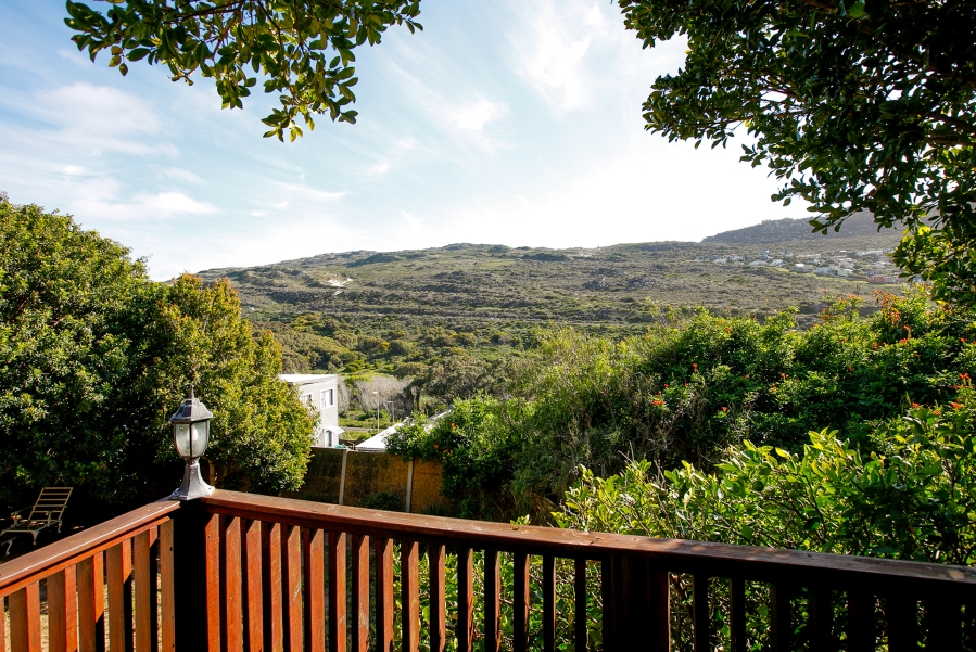 3 Bedroom Property for Sale in Glencairn Western Cape